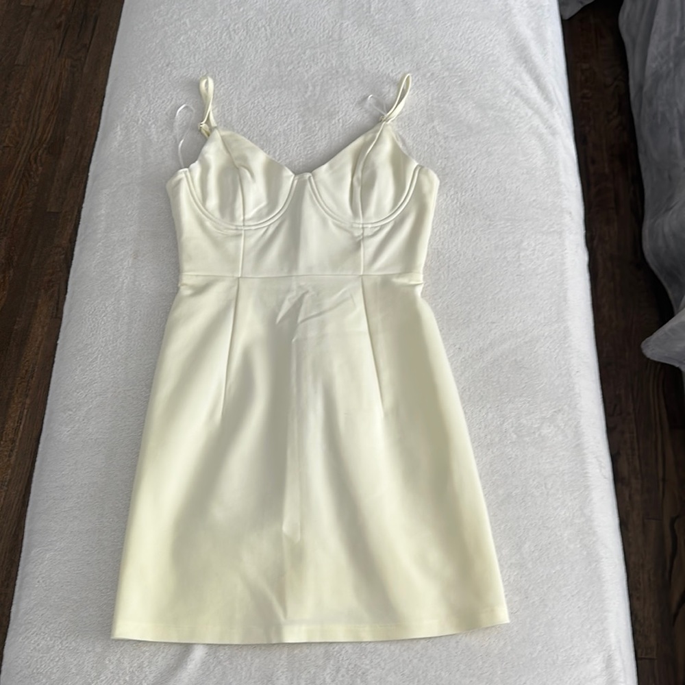 Princess Polly white dress size 2 never worn